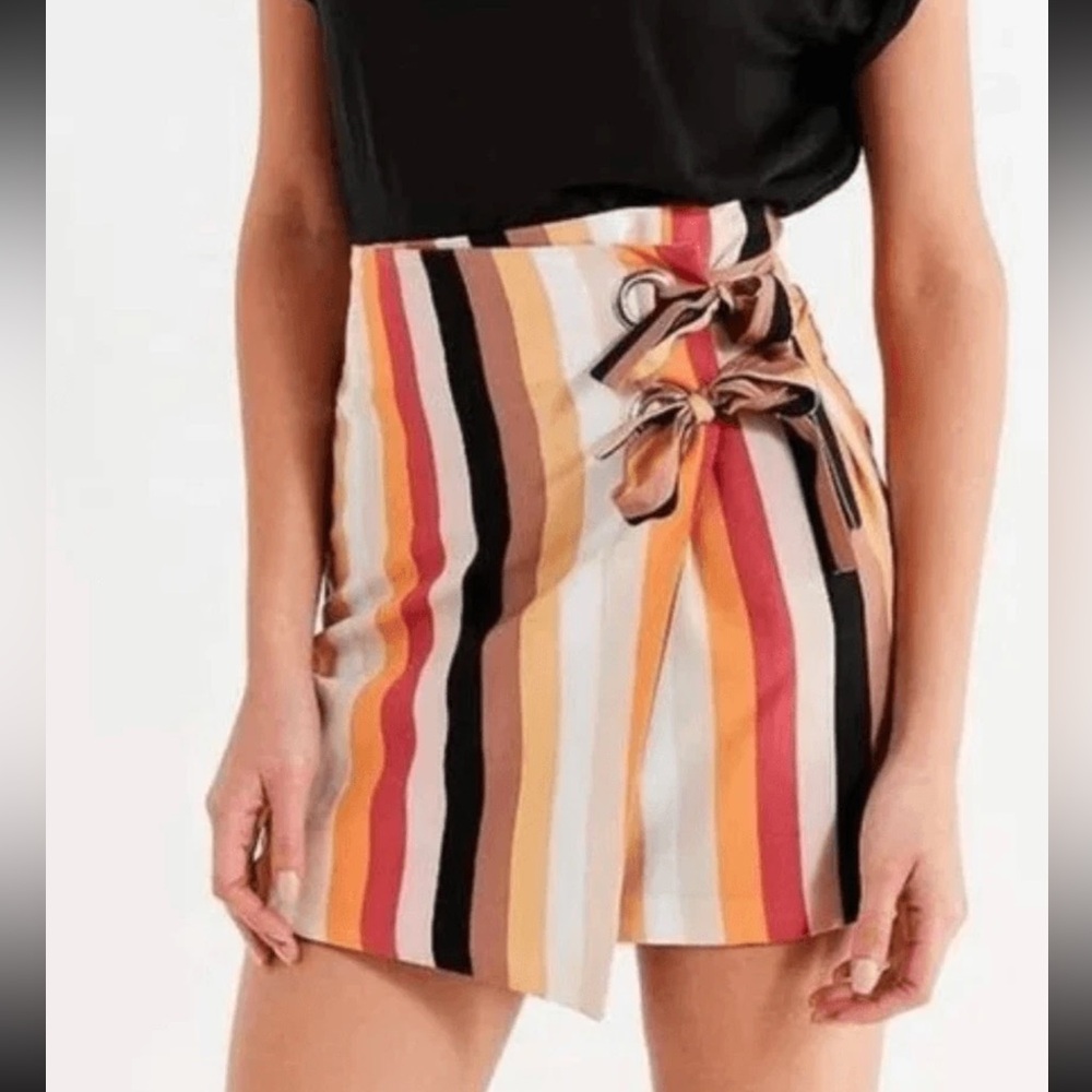 Urban Outfitters Wrap Side Tie Skirt size small